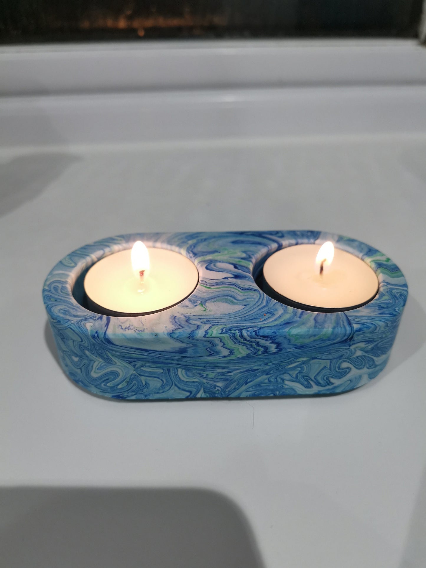 Double tealight holder